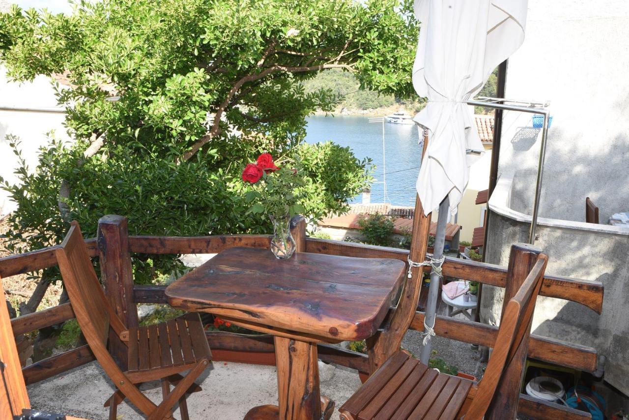Apartment Anamarija Валун Екстериор снимка