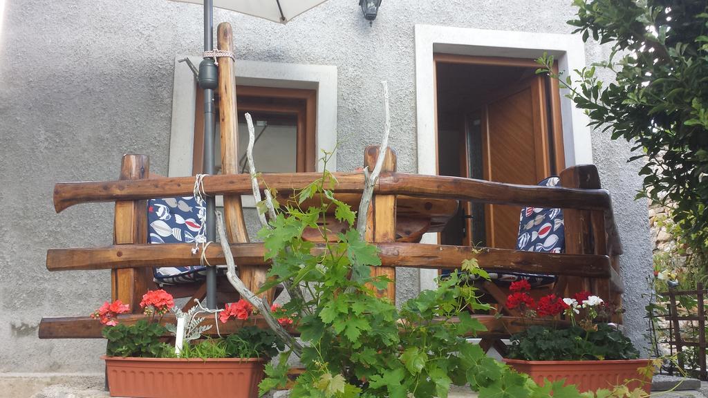 Apartment Anamarija Валун Екстериор снимка